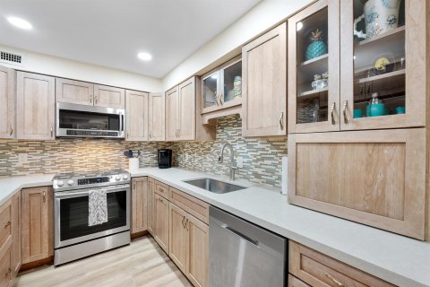 Condo in Lauderdale-by-the-Sea, Florida, 2 bedrooms  № 2146091 - photo 5