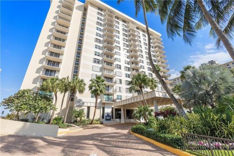 Condo in Lauderdale-by-the-Sea, Florida, 2 bedrooms  № 2146091 - photo 14