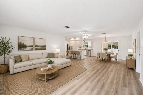 House in Leesburg, Florida 3 bedrooms, 199.37 sq.m. № 2299861 - photo 10