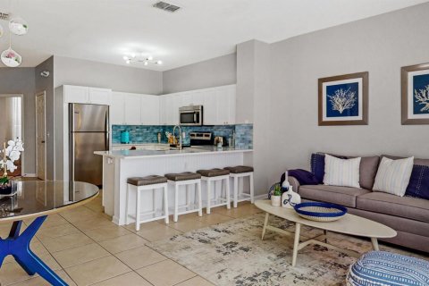 Adosado en Kissimmee, Florida 3 dormitorios, 133.78 m2 № 2271728