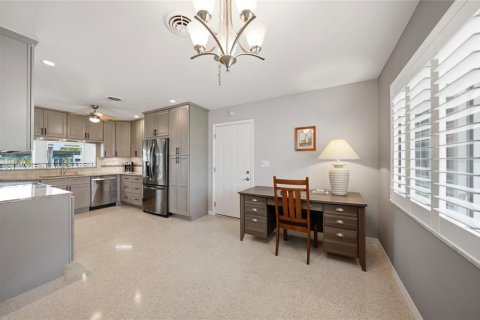 Villa ou maison à vendre à Englewood, Floride: 2 chambres, 134.89 m2 № 2233539 - photo 22
