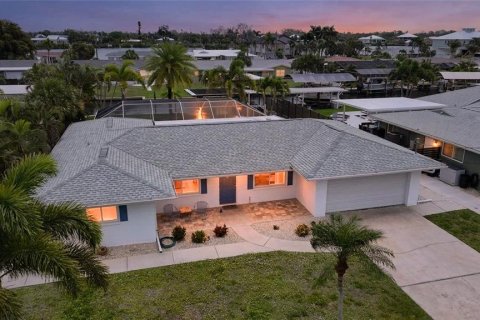 Villa ou maison à vendre à Englewood, Floride: 2 chambres, 134.89 m2 № 2233539 - photo 2