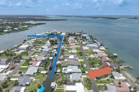 Villa ou maison à vendre à Englewood, Floride: 2 chambres, 134.89 m2 № 2233539 - photo 4
