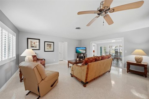 Villa ou maison à vendre à Englewood, Floride: 2 chambres, 134.89 m2 № 2233539 - photo 9