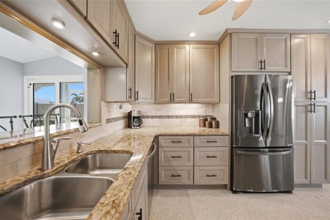 Villa ou maison à vendre à Englewood, Floride: 2 chambres, 134.89 m2 № 2233539 - photo 12