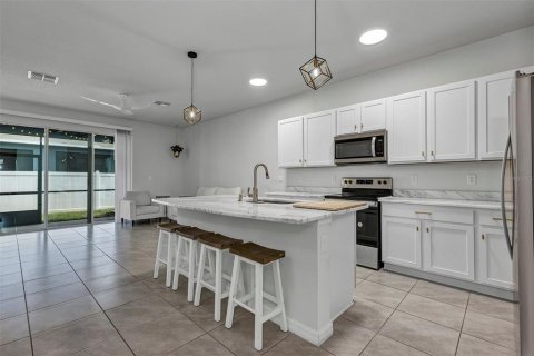 Touwnhouse à vendre à Bradenton, Floride: 3 chambres, 155.43 m2 № 2142915 - photo 3