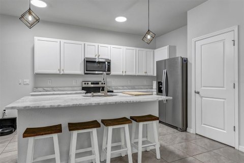 Touwnhouse à vendre à Bradenton, Floride: 3 chambres, 155.43 m2 № 2142915 - photo 4