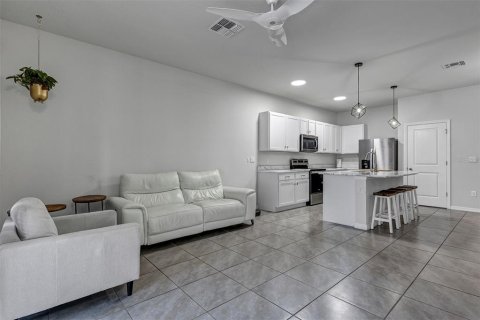 Touwnhouse à vendre à Bradenton, Floride: 3 chambres, 155.43 m2 № 2142915 - photo 13