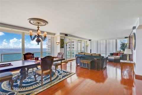 Condominio en venta en Fort Lauderdale, Florida, 2 dormitorios, 177.63 m2 № 1842405 - foto 7