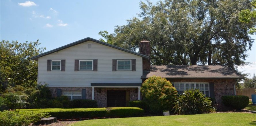 House in Longwood, Florida 4 bedrooms, 248.05 sq.m. № 1204838
