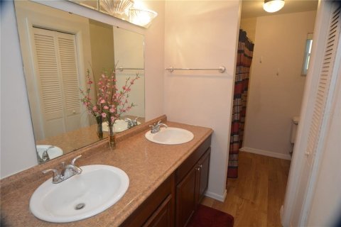 House in Longwood, Florida 4 bedrooms, 248.05 sq.m. № 1204838 - photo 18