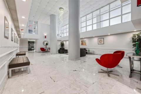 Condominio en alquiler en Surfside, Florida, 3 dormitorios, 173.08 m2 № 2007275 - foto 28