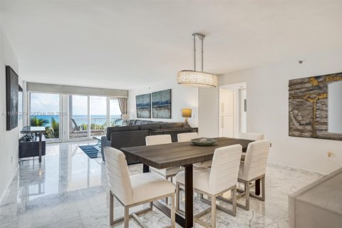 Condominio en alquiler en Surfside, Florida, 3 dormitorios, 173.08 m2 № 2007275 - foto 6