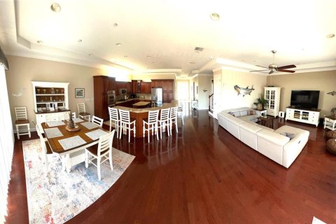 House in Apollo Beach, Florida 4 bedrooms, 315.4 sq.m. № 1734543 - photo 15