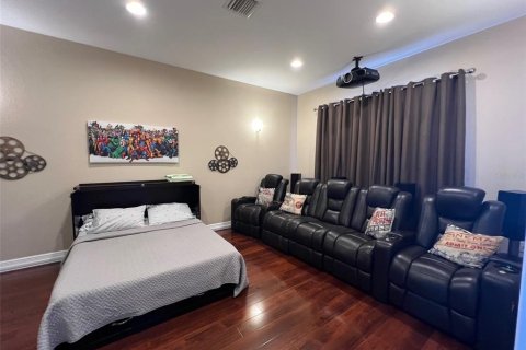 House in Apollo Beach, Florida 4 bedrooms, 315.4 sq.m. № 1734543 - photo 5