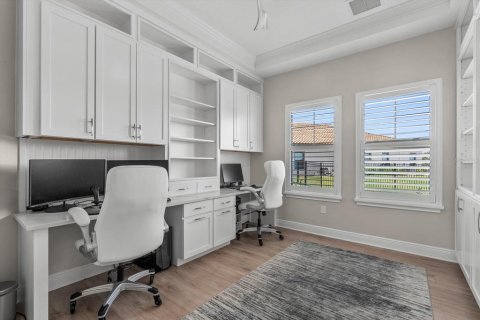 House in Parrish, Florida 5 bedrooms, 391.12 sq.m. № 1844599 - photo 6