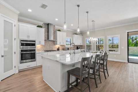 House in Parrish, Florida 5 bedrooms, 391.12 sq.m. № 1844599 - photo 10