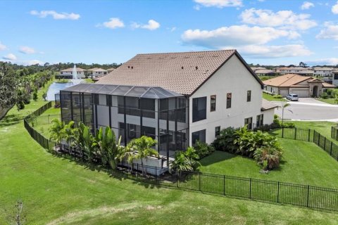 House in Parrish, Florida 5 bedrooms, 391.12 sq.m. № 1844599 - photo 2