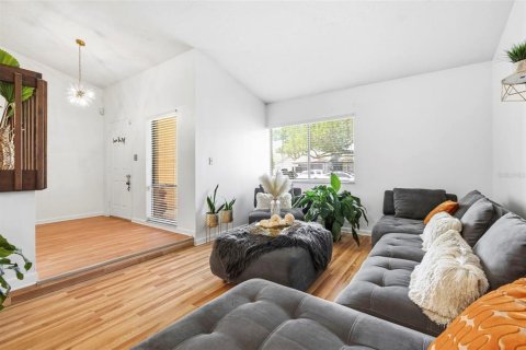 Casa en venta en Tampa, Florida, 4 dormitorios, 174.56 m2 № 2197862 - foto 8