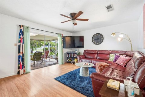 Casa en venta en Tampa, Florida, 4 dormitorios, 174.56 m2 № 2197862 - foto 18