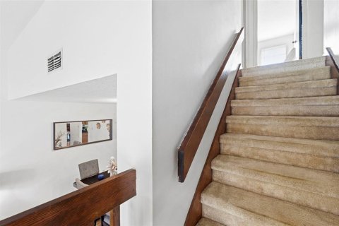 Casa en venta en Tampa, Florida, 4 dormitorios, 174.56 m2 № 2197862 - foto 22