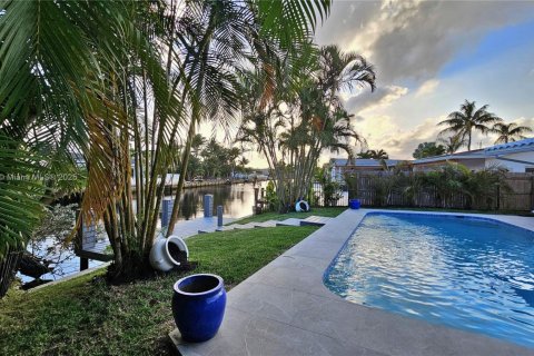 House in Fort Lauderdale, Florida 4 bedrooms, 139.54 sq.m. № 1870012 - photo 25