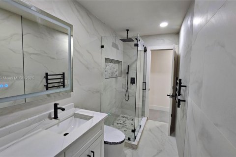 House in Fort Lauderdale, Florida 4 bedrooms, 139.54 sq.m. № 1870012 - photo 10