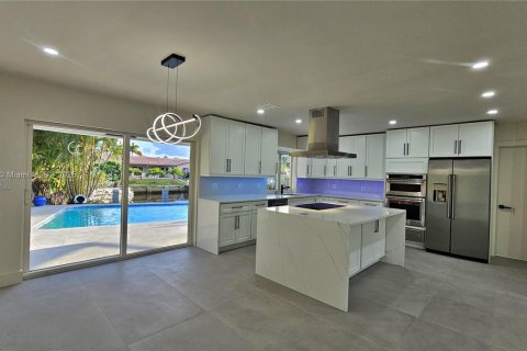House in Fort Lauderdale, Florida 4 bedrooms, 139.54 sq.m. № 1870012 - photo 7