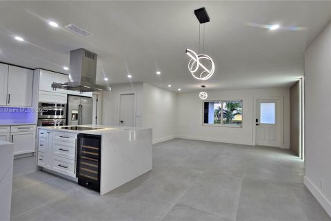 House in Fort Lauderdale, Florida 4 bedrooms, 139.54 sq.m. № 1870012 - photo 19