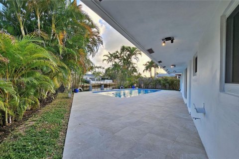 House in Fort Lauderdale, Florida 4 bedrooms, 139.54 sq.m. № 1870012 - photo 23