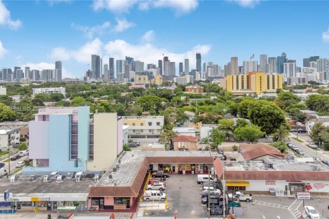 Commercial property in Miami, Florida № 2086320 - photo 15