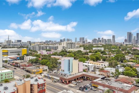 Commercial property in Miami, Florida № 2086320 - photo 18