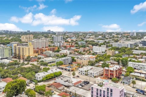 Commercial property in Miami, Florida № 2086320 - photo 20