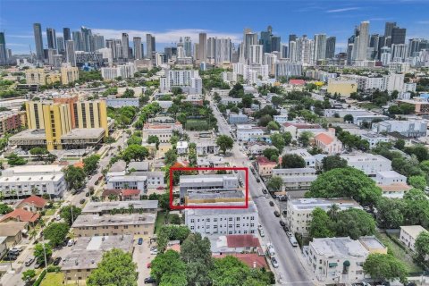 Снять в аренду виллу или дом в Майами, Флорида 2 спальни, 71.53м2, № 1964214 - фото 14