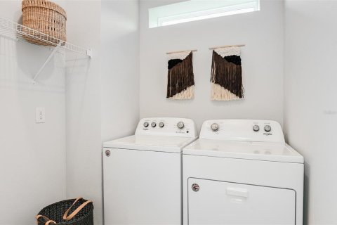 Duplex in Parrish, Florida 2 bedrooms, 146.69 sq.m. № 2115549 - photo 15