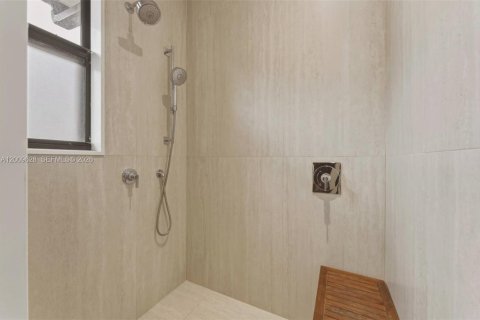 Touwnhouse à vendre à Miami, Floride: 3 chambres, 218.32 m2 № 2340864 - photo 24