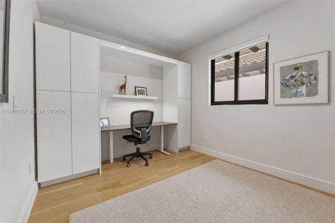 Touwnhouse à vendre à Miami, Floride: 3 chambres, 218.32 m2 № 2340864 - photo 29