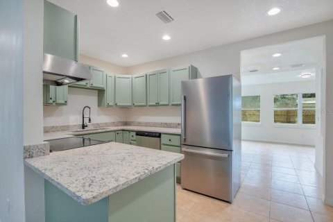 House in Sanford, Florida 4 bedrooms, 130.06 sq.m. № 1815017 - photo 7