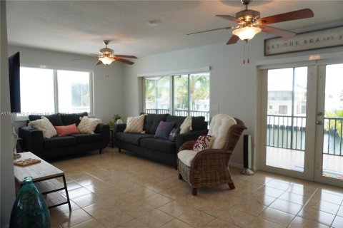 Снять в аренду виллу или дом в Исламорада, Вилладж оф Айлендс, Флорида 4 спальни, 136.57м2, № 1957707 - фото 20