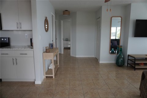 Снять в аренду виллу или дом в Исламорада, Вилладж оф Айлендс, Флорида 4 спальни, 136.57м2, № 1957707 - фото 18