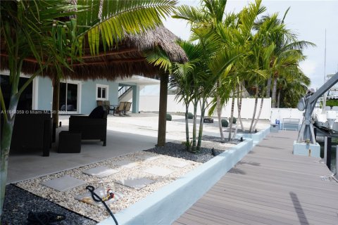 Снять в аренду виллу или дом в Исламорада, Вилладж оф Айлендс, Флорида 4 спальни, 136.57м2, № 1957707 - фото 14