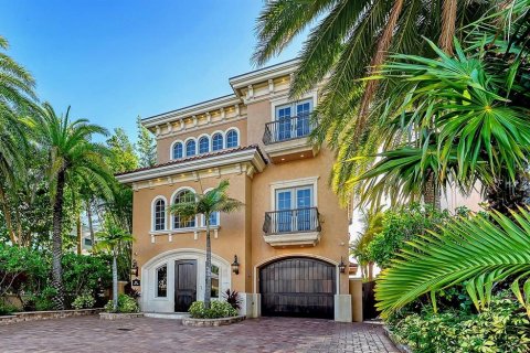 Villa ou maison à vendre à Anna Maria, Floride: 4 chambres, 439.24 m2 № 2132849 - photo 3