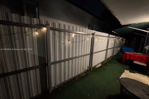 Villa ou maison à vendre à Miami, Floride: 3 chambres, 119.94 m2 № 1878398 - photo 22
