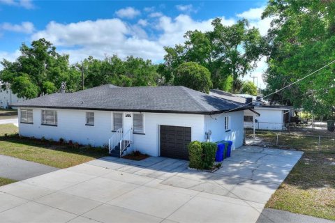 House in Winter Haven, Florida 3 bedrooms, 116.22 sq.m. № 1614283 - photo 4