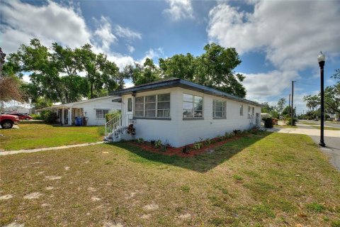 House in Winter Haven, Florida 3 bedrooms, 116.22 sq.m. № 1614283 - photo 3