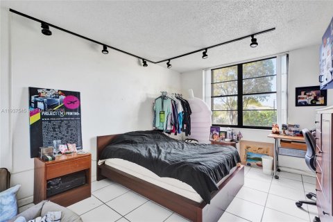 Купить кондоминиум в Майами, Флорида 2 спальни, 115.38м2, № 1995453 - фото 8