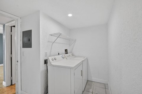 Купить таунхаус в Палм Спрингс, Флорида 3 комнаты, 159.98м2, № 2083248 - фото 29