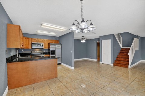 Купить таунхаус в Палм Спрингс, Флорида 3 комнаты, 159.98м2, № 2083248 - фото 19
