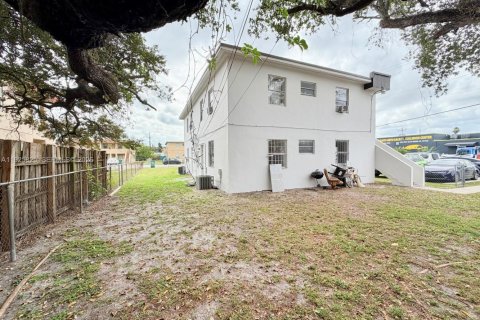 Villa ou maison à louer à Miami, Floride: 2 chambres, 250.84 m2 № 1984423 - photo 19