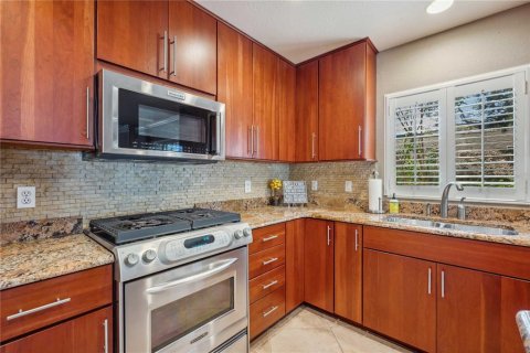 Casa en venta en Tampa, Florida, 4 dormitorios, 295.06 m2 № 1536843 - foto 28